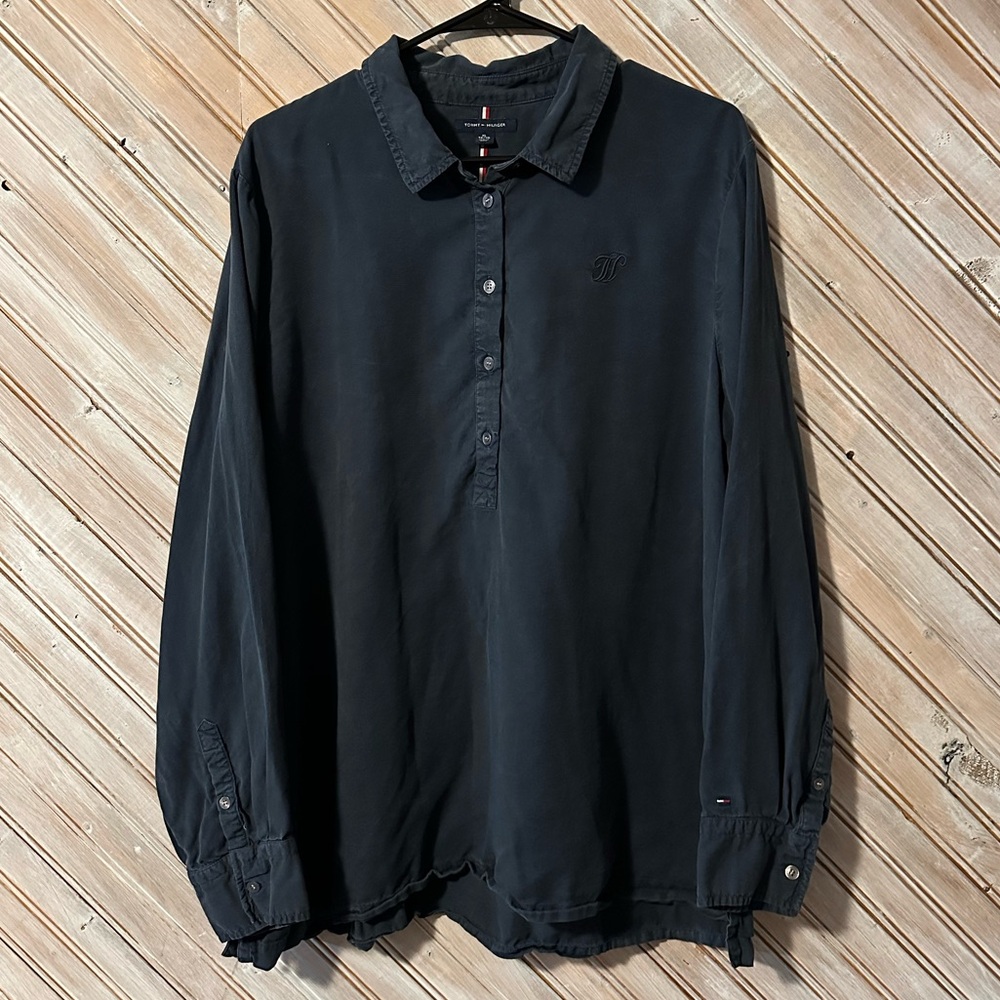 Tommy Hilfiger Women's Navy Blue Long Sleeve Blouse Embroidered Collared